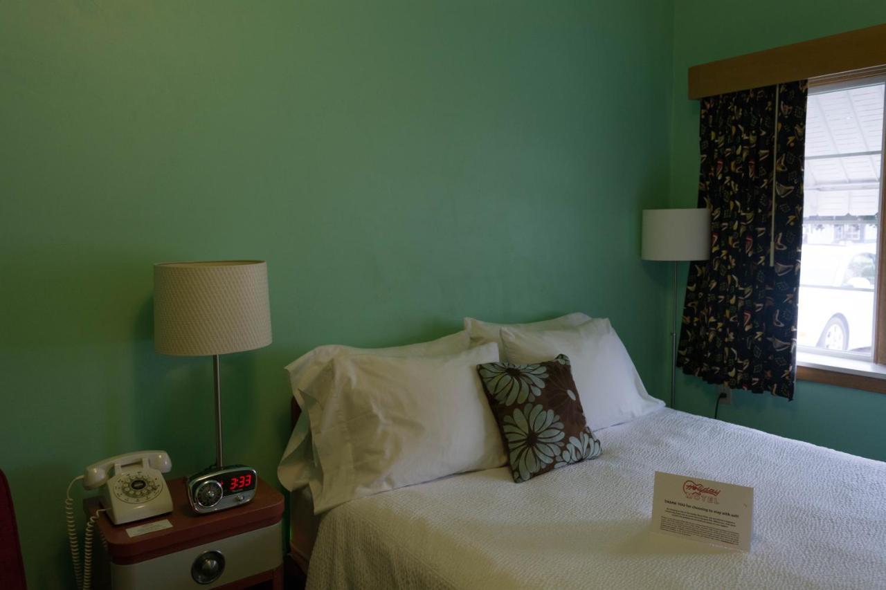 Holiday Music Motel Sturgeon Bay Buitenkant foto