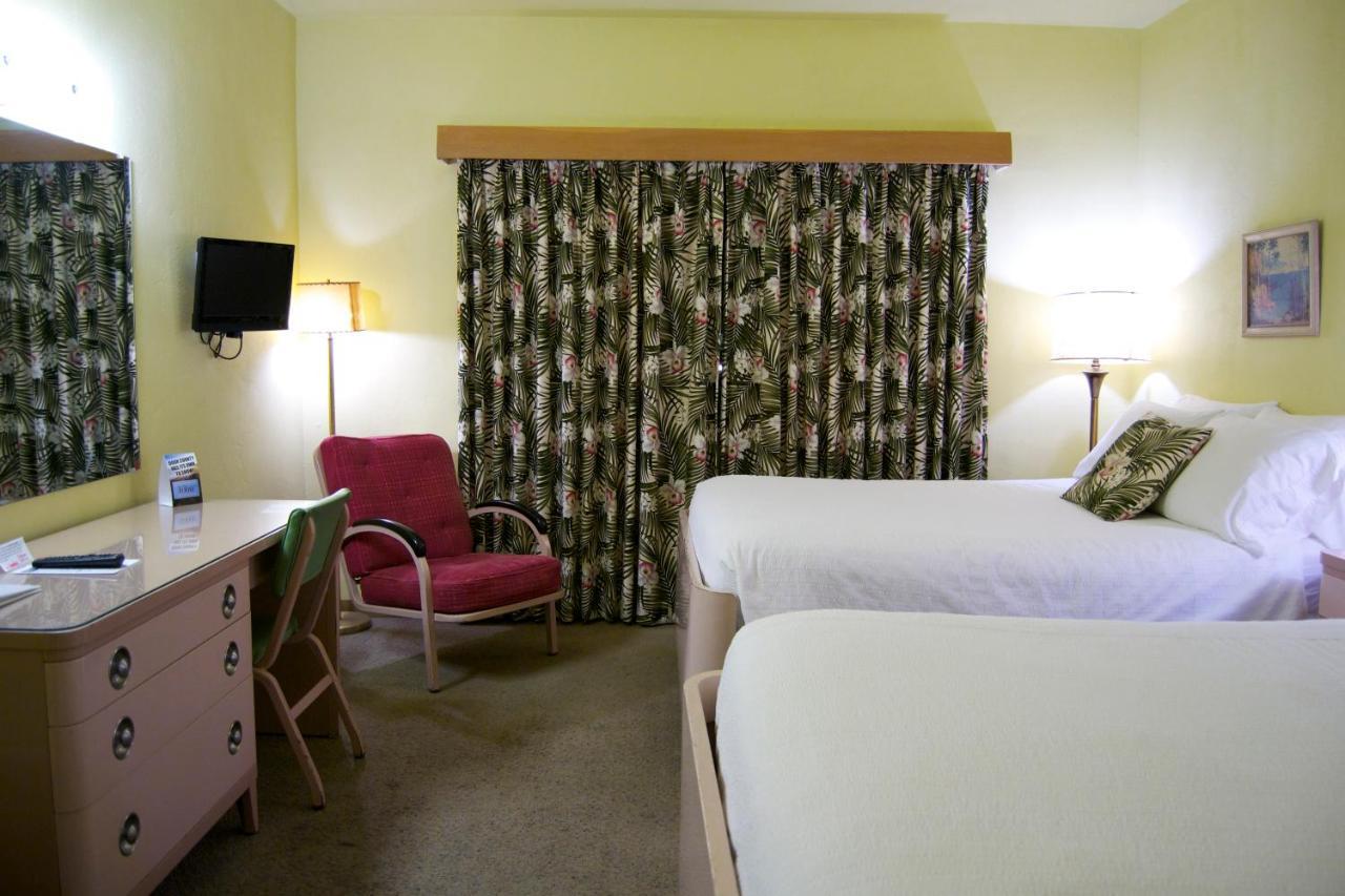 Holiday Music Motel Sturgeon Bay Buitenkant foto
