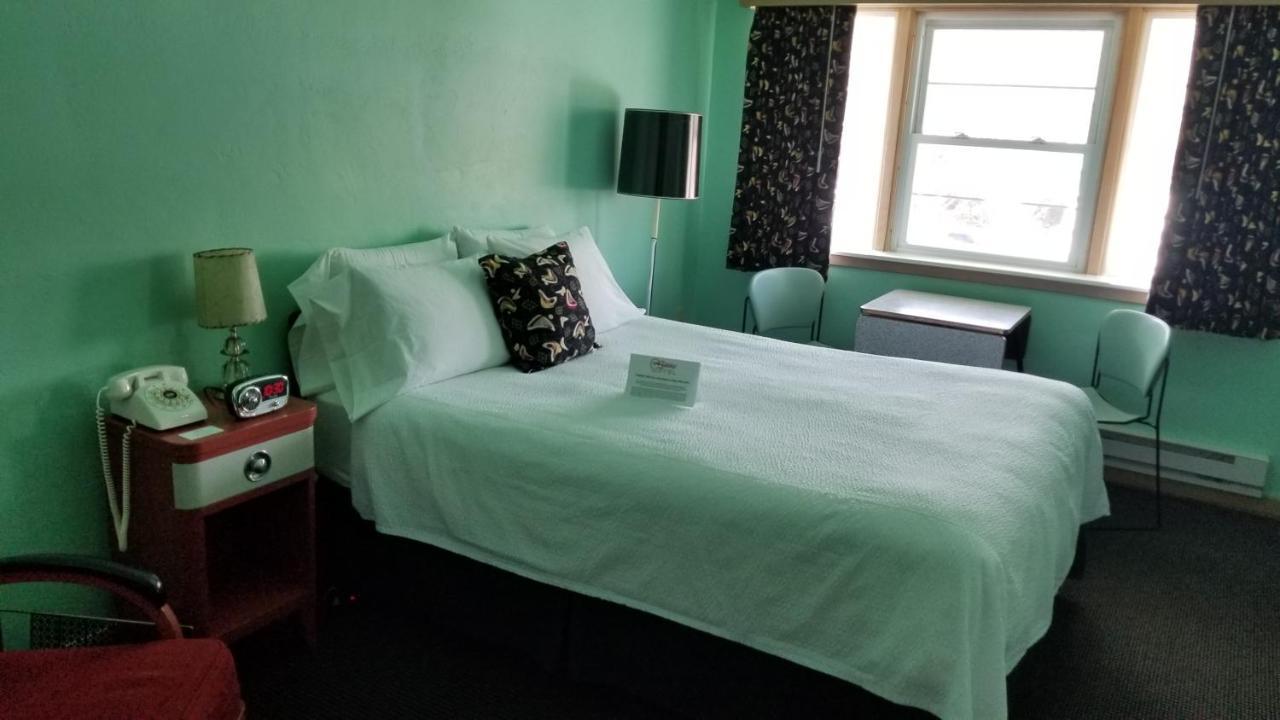 Holiday Music Motel Sturgeon Bay Buitenkant foto